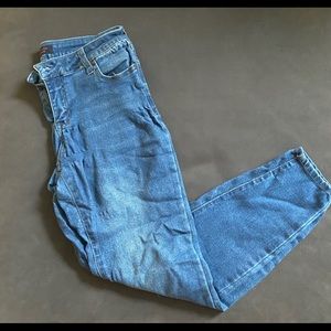 Celebrity pink skinny jeans